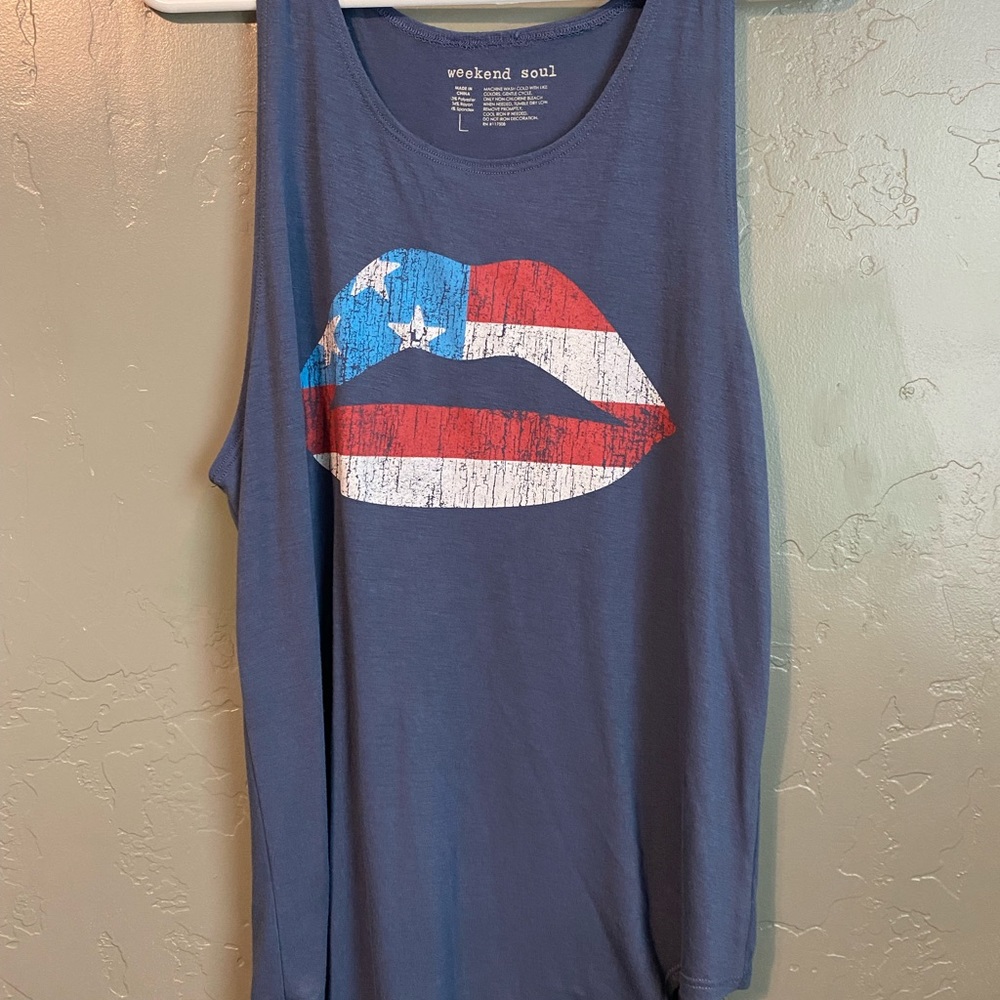 American flag lips tank top
